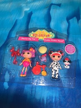 Mini Lalaloopsy Silly Fun House Peanut Big Top & Ember Flicker Flame doll set
